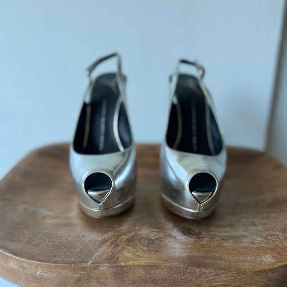 Giuseppe Zanotti Silver Heels with Sleek Design - Picture 2 of 10